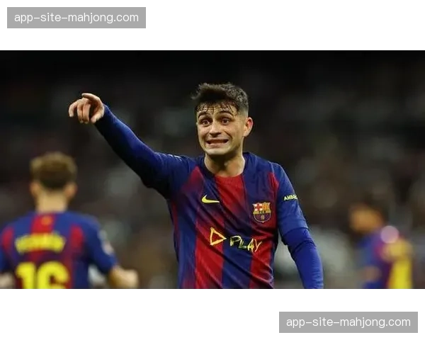 佩德里伤愈复出即送助攻 中场调度显大师风范 佩德里伤愈复出即送助攻 中场调度显大师风范